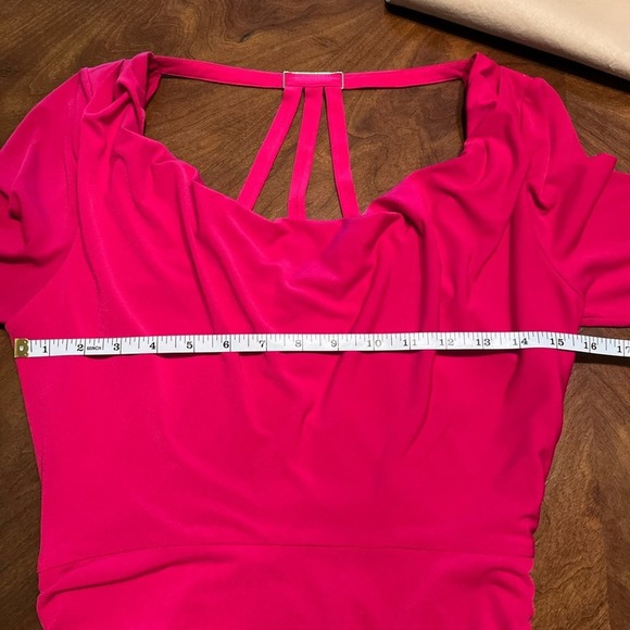 GUESS ~ Magenta Pink Bodycon Dress w/ Ruching and Amazing Back Detail ~ Size 6 - Picture 14 of 14
